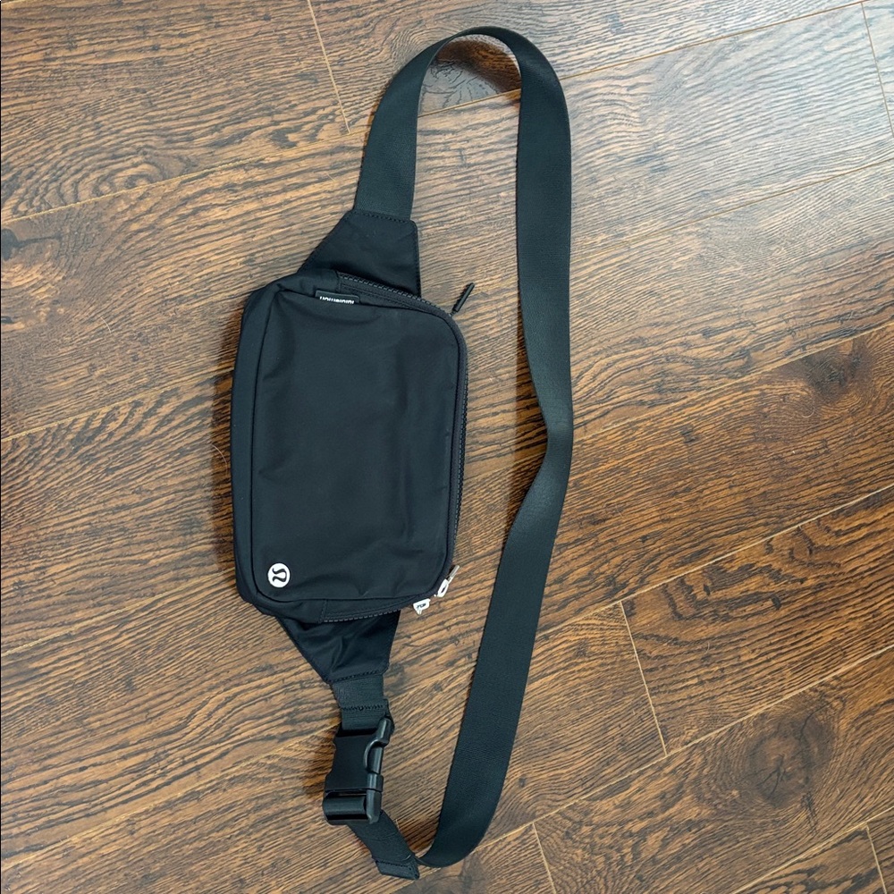 🍋LULULEMON ATHLETICA | Everywhere Belt Bag Large in Black